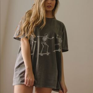 Urban Outfitters skateboard skeletons tee